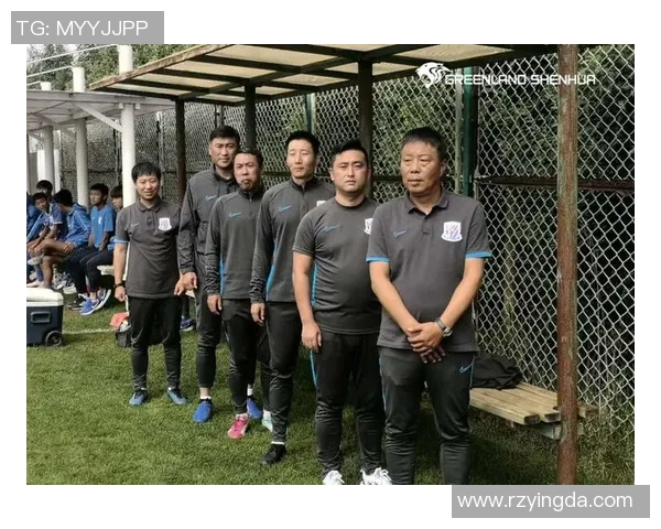 上海足球队在邀请赛中的默契配合与战术执行分析